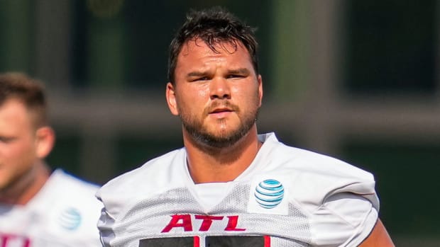 Falcons tackle Jake Matthews practices at training camp.